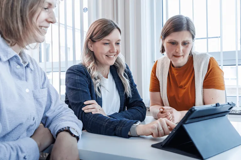 Das Team der Praxis Fischer im Austausch